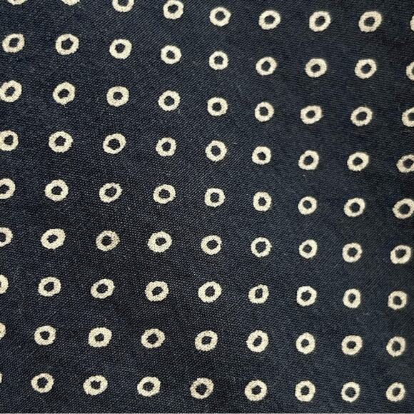 J. Crew Perfect Fit 100% Cotton Navy Blue Button Front Rounded Collar Shirt 6 - Picture 4 of 8